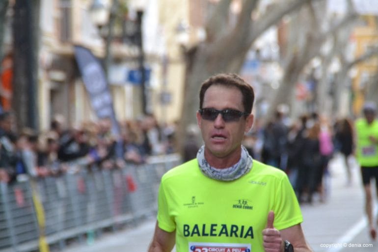 José Miguel Navarro entrando en meta