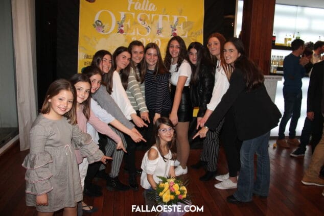 María Jesús Pastor, fallera mayor del Oeste, con Noa Dacosta y Julio Ausina como cargos infantiles 7 las falleras mayores infantiles del oeste arropan a noa