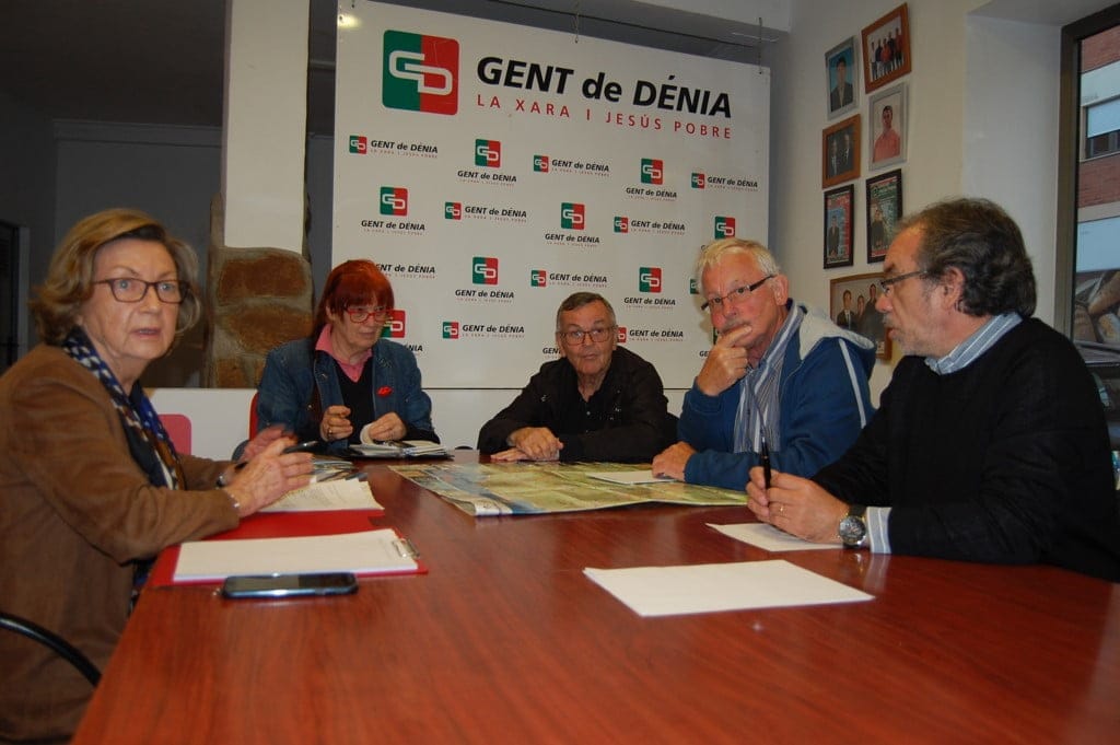 mesa sectorial con residentes alemanes en gent de denia