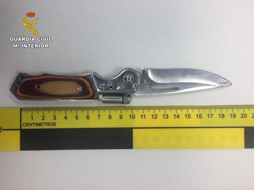 navaja incautada a las detenidas en moraira