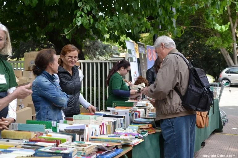 Recogida de alimentos en la UNED de Dénia