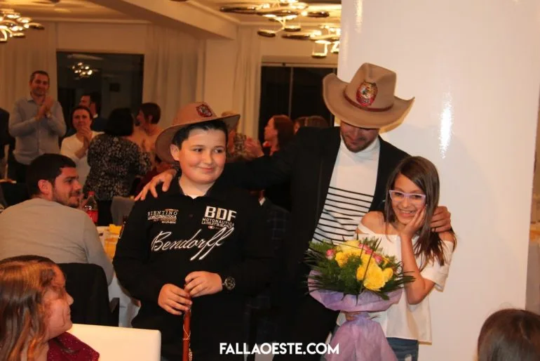 Treta de la fallera mayor infantil del Oeste 2020