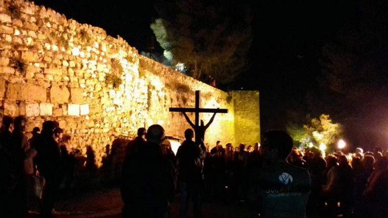 Via Crucis presso il Castello