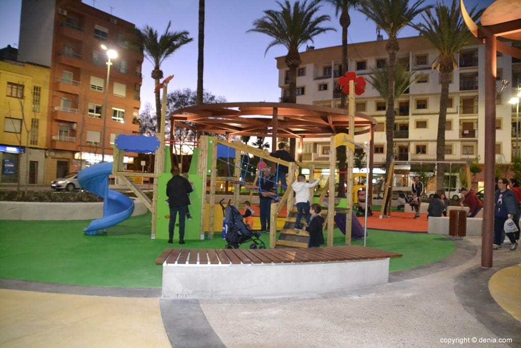 03 plaza archiduque carlos denia parque