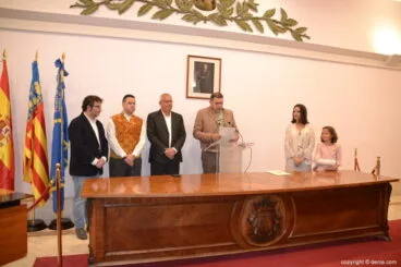 Elección de las falleras mayores de Dénia 2020 – Llamada