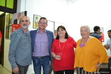 Visita de Podemos a la sede socialista