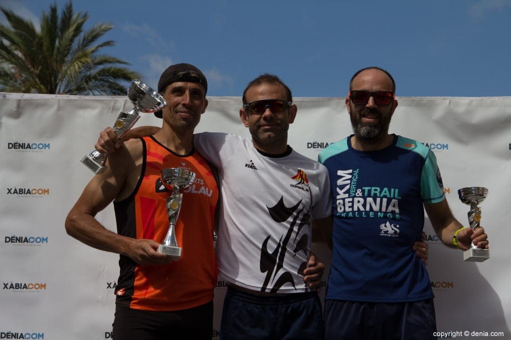 22 entrega de premios vi marcha solidaria raquel paya podium veteranos