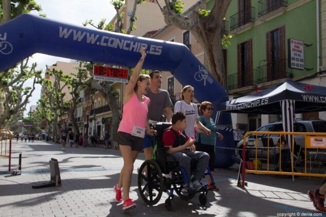 49 6 marcha solidaria deniacom a favor del cee raquel paya