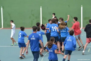 Alegría en el equipo de Els Poblets tras ganar la final de fútbol sala