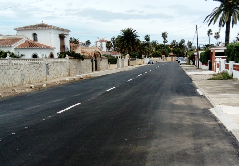 Calles asfaltadas en Dénia