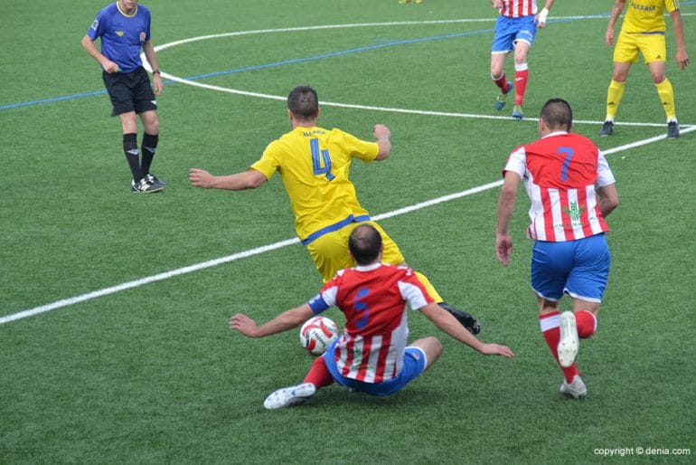 César saliendo de un regate