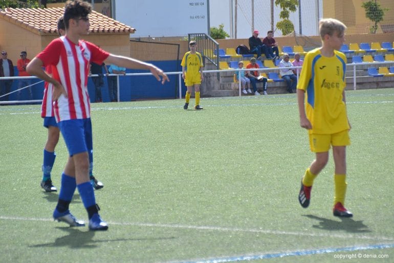 Defensa de Jávea en la final ante Dénia