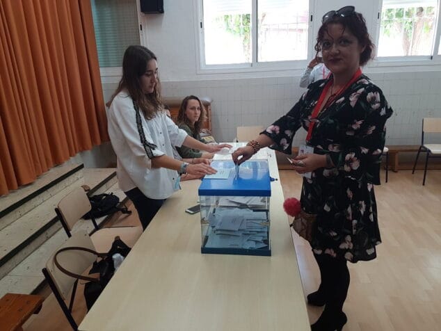 jovana balaguer votando