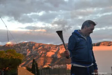 Kiko Catalán encendiendo la mecha