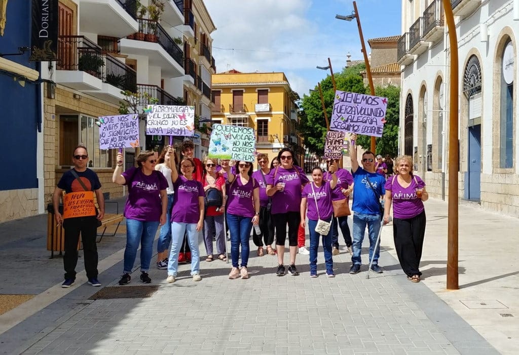 Los enfermos de fibromialgia salieron a la calle para concienciar sobre la enfermedad a los ciudadanos 1 manifestacion del dia mundial de la fibromialgia