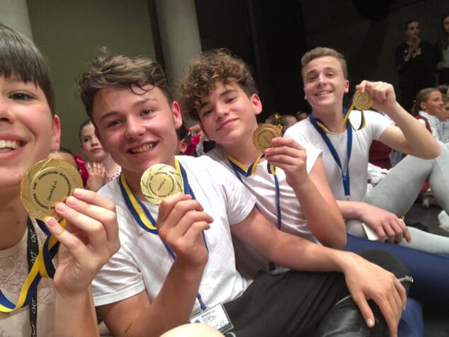 medalla de oro babylon