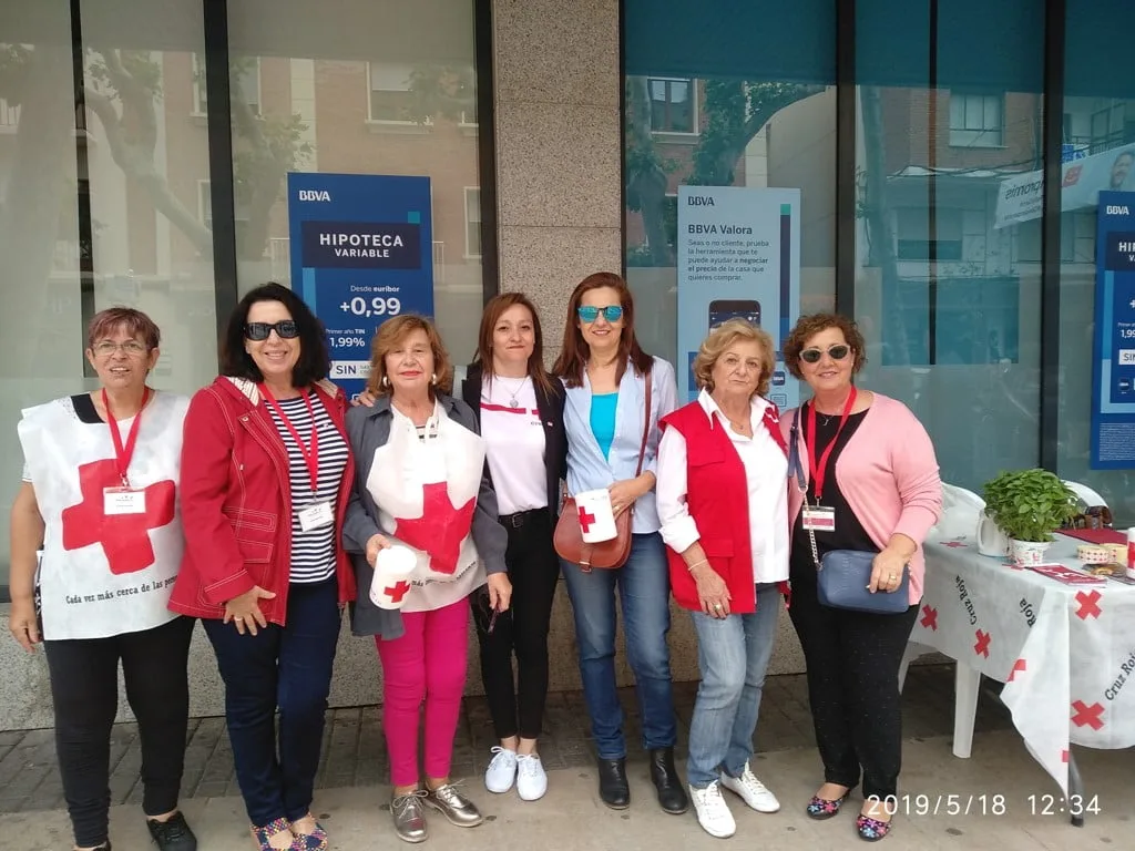 Cruz Roja Dénia recaudó 4.815 euros en el Día de la Banderita 1 mesa del dia de la banderita