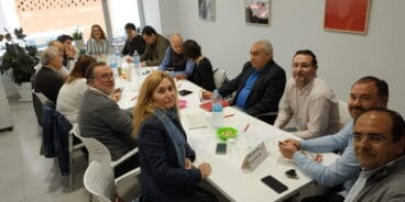 miembros de cedma en una reunion