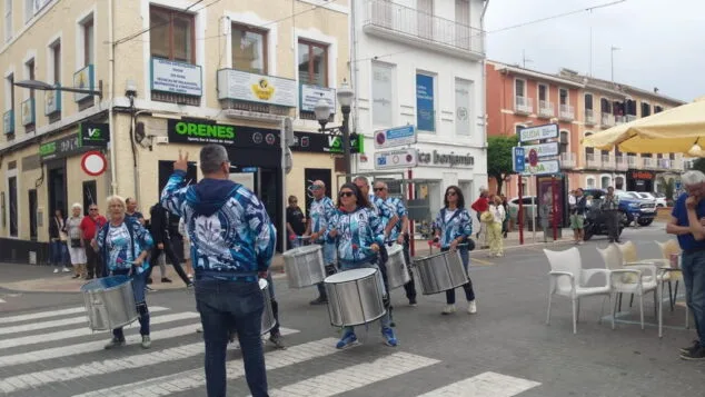 Cruz Roja Dénia recaudó 4.815 euros en el Día de la Banderita 15 ondarattack el dia de la banderita