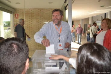 Rafa Carrió votando