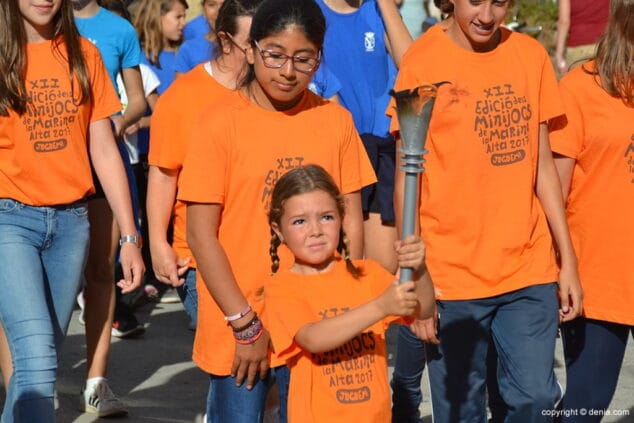 sofia cardona con la antorcha olimpica
