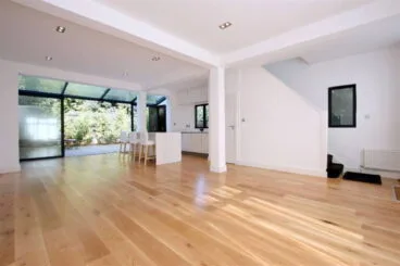 tarima flotante vivienda hermanos camino