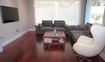 Tarima para salón Hermanos Camino