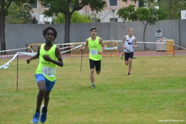 Tres primeros clasificados masculinos del cross