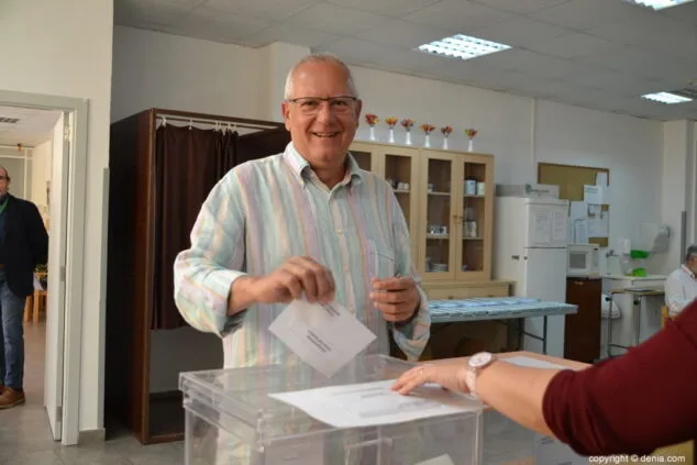 vicent grimalt votando