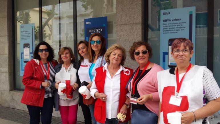 Voluntarias Día de la Banderita