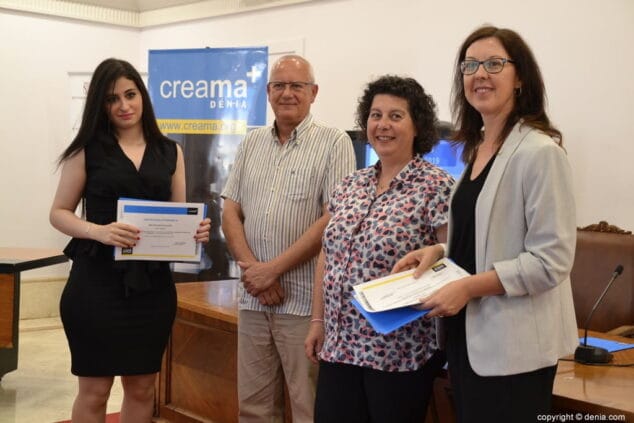 16 clausura de los programas formativos de creama entrega de diplomas