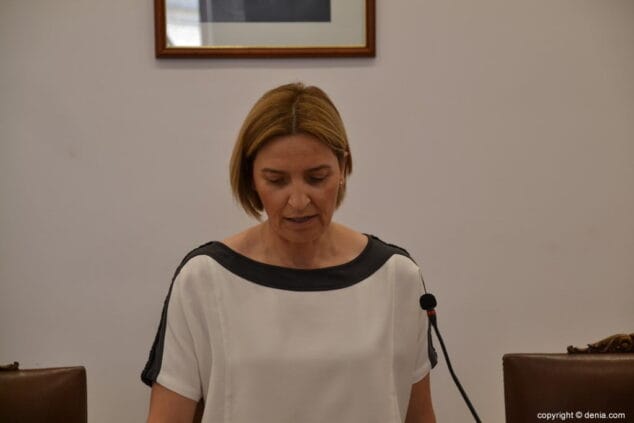 Vicent Grimalt, elegido alcalde de Dénia con los votos de PSPV y Compromís y la abstención de Ciudadanos 21 24 constitucion del ayuntamiento de denia eva catala