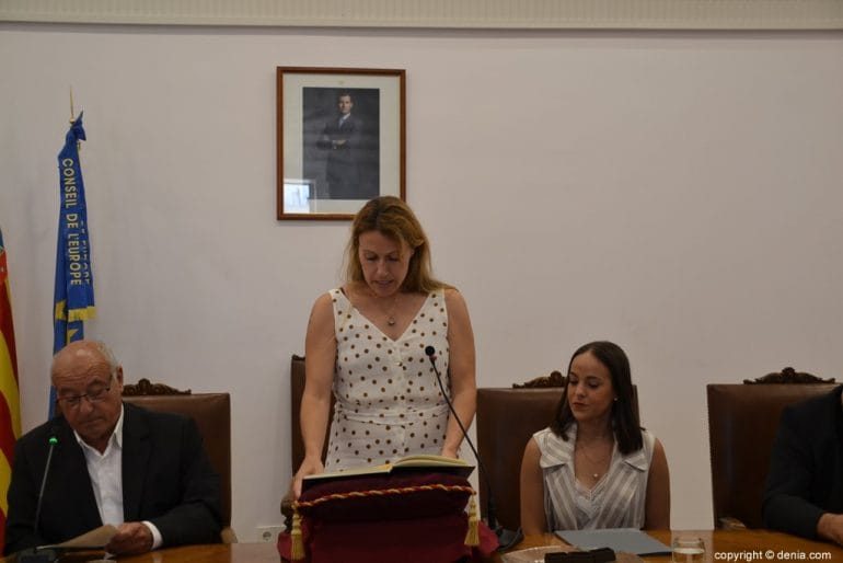 Constitución del Ayuntamiento de Dénia - Estefania Schwamb