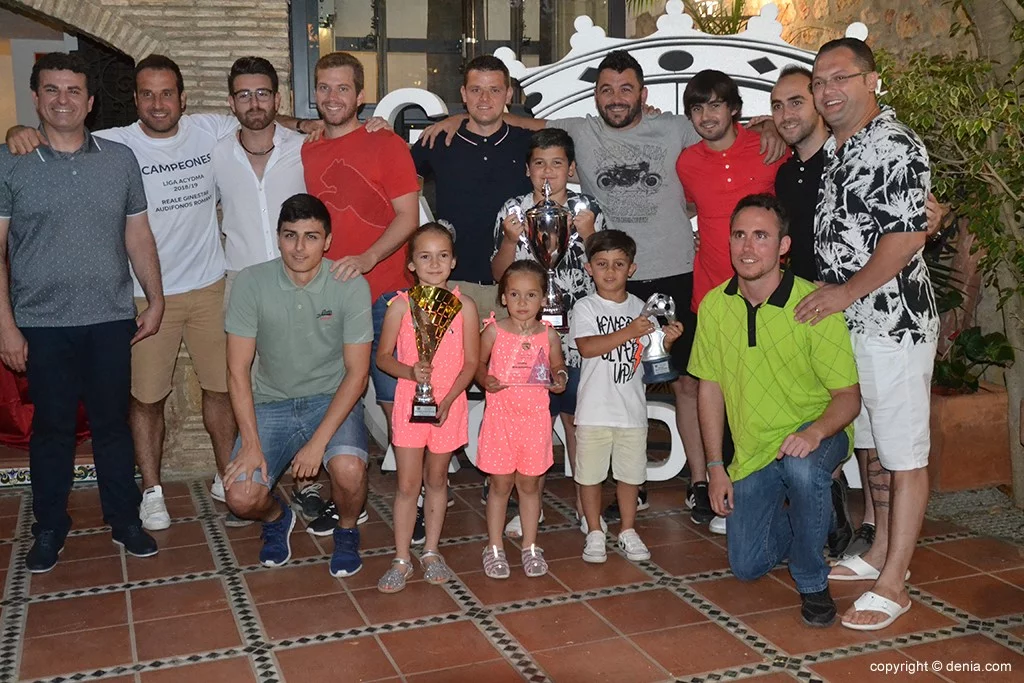 Campeón Liga Fútbol 7 Cafetería Los Alegres