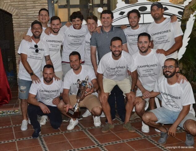 campeon liga futbol sala reale audifonos romany