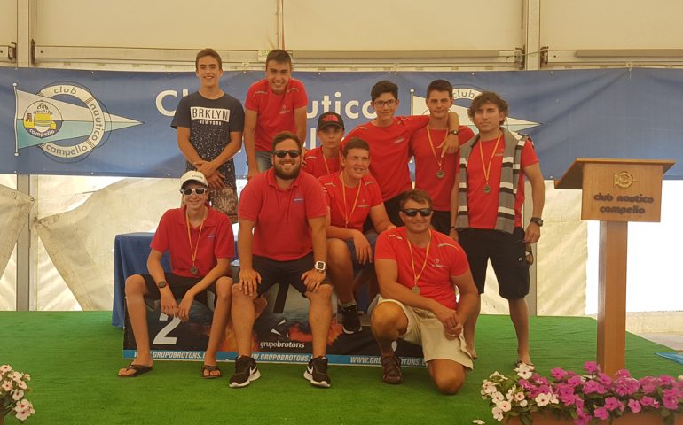 Cinco medallas para el equipo de kayak del RCN Dénia