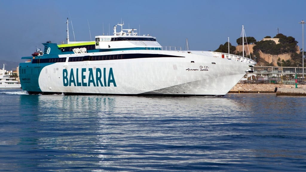 ferry ramon llull entre denia y formentera
