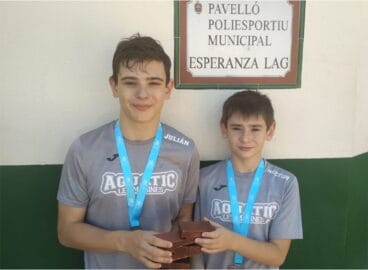 hector y julian tamayo con sus medallas
