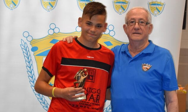 El Alfa & Omega vence también en las 12 Horas Cadetes de Fútbol Sala 4 ies chabas equipo menos goleado