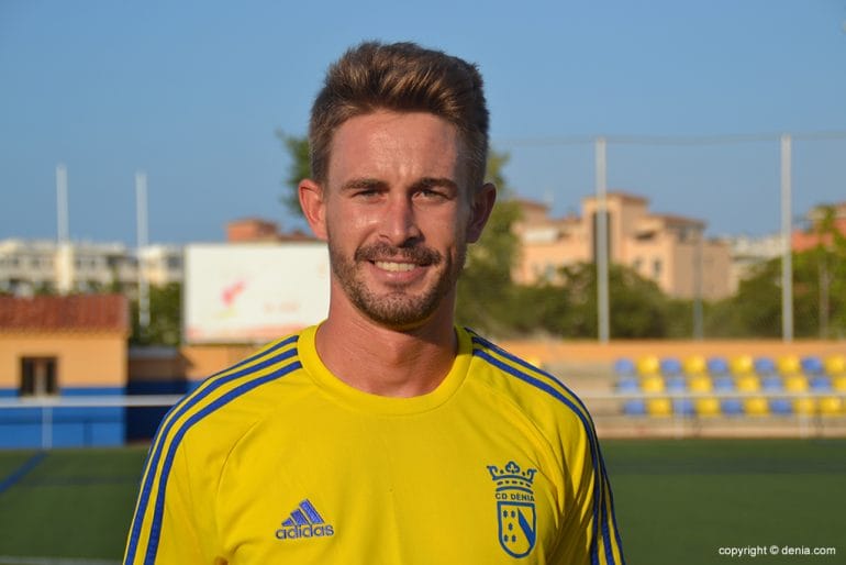 Jordi Aparisi renueva por el CD Dénia