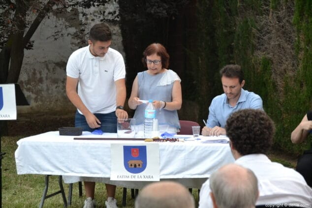 Maite Pérez Conejero (PSPV-PSOE) se muestra "dispuesta a trabajar por La Xara" en una investidura repleta de apoyo socialista 10 los siete componentes de la aetim de la xara eligen a maite perez conejero nuevamente como alcaldesa 1