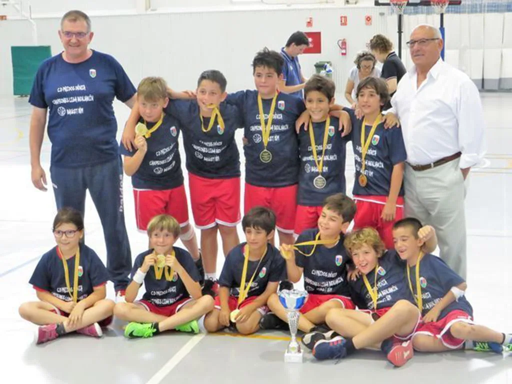 Acto de clausura de la Liga Local Benjamín y Alevín de baloncesto en Dénia 1 paidos benjamin