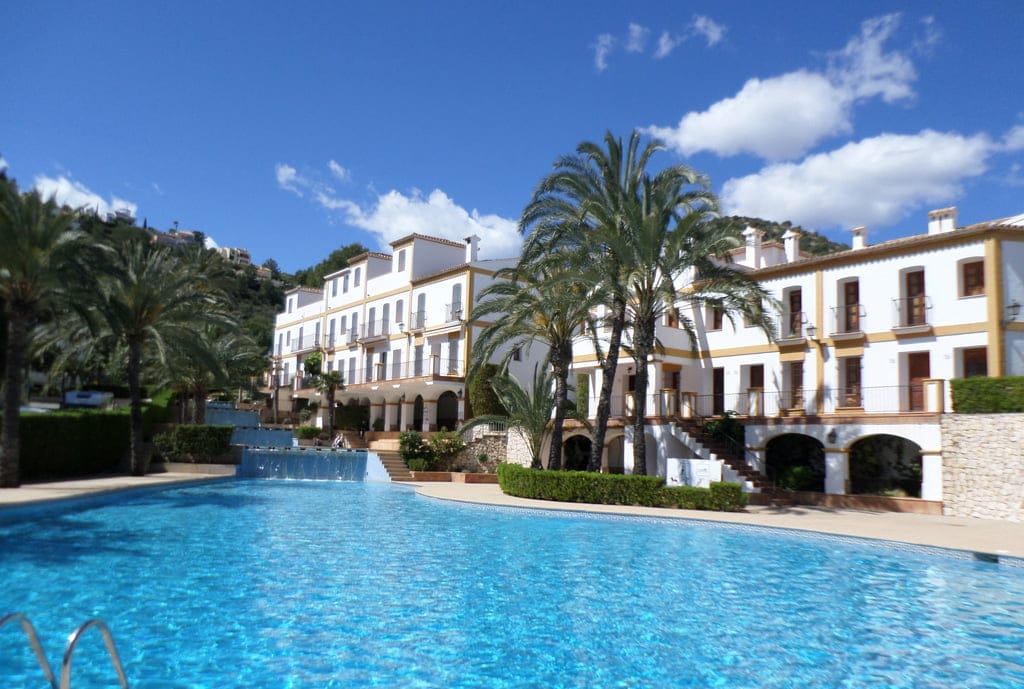 piscina vivienda promociones denia