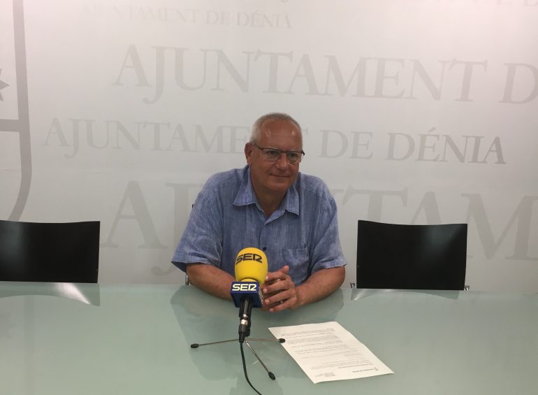 Vicent Grimalt shows his discontent after the refusal of Compromís and Ciudadanos