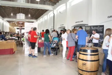 Visitantes a la Fira de Vins de Ondara