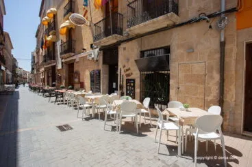 Restaurante con terraza en el centro de Dénia – La Cova Tallà