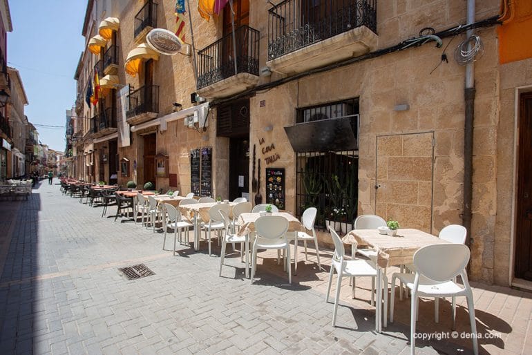 Restaurante con terraza en el centro de Dénia - La Cova Tallà