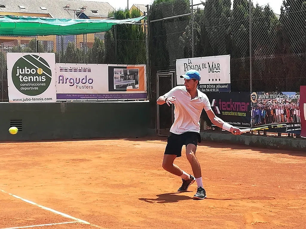 carlos vicente preparando su golpe de drive