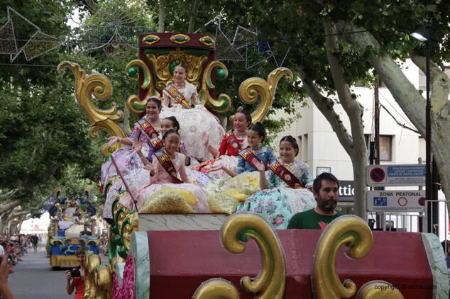 carrozas denia 2019 fallera major infantil y corte de honor infantil