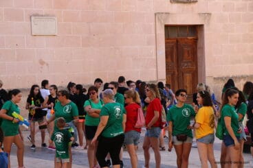Concentración en la plaza de la Constitución para dar inicio al recorrido de cucañas
